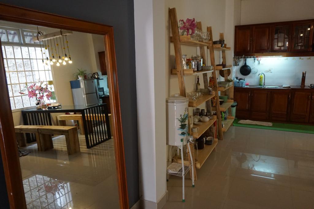 Апартаменты Pho Thuong House And Kitchen Далат Экстерьер фото
